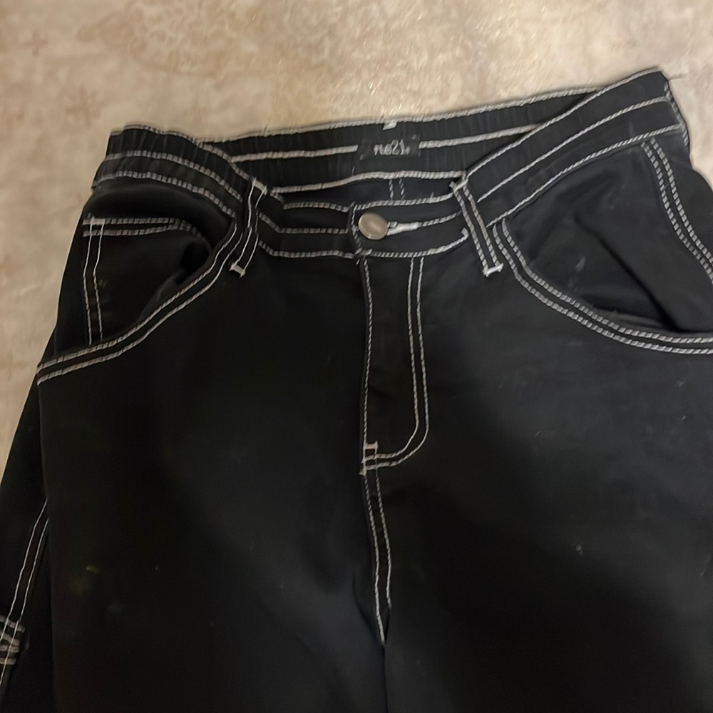 rue 21 black white stitching